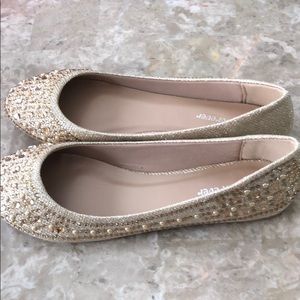 never worn! gold rhinestone flats